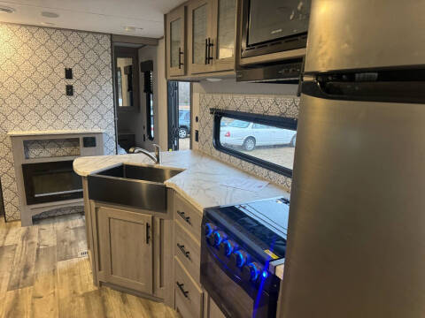 2022 Coleman LANTERN 263BH