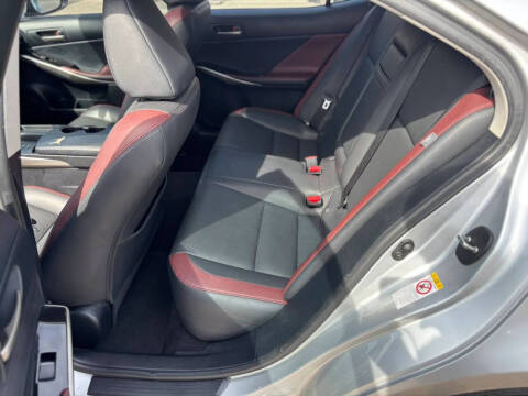 2017 Lexus IS 200t