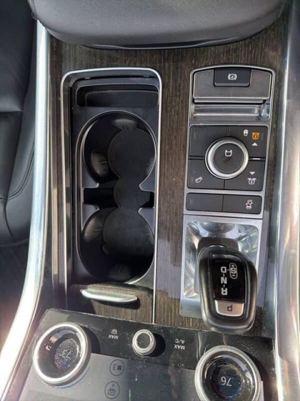 2020 Land Rover Range Rover Sport SE