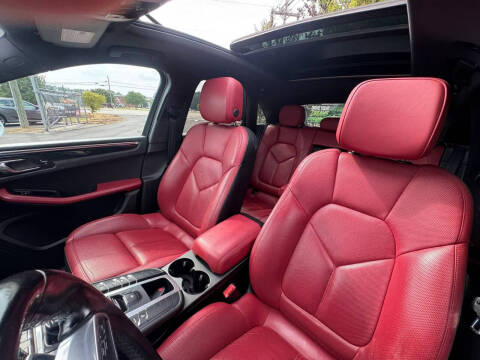 2017 Porsche Macan