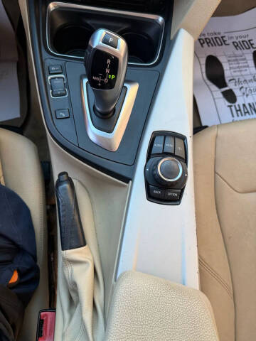 2015 BMW 3 Series 320i