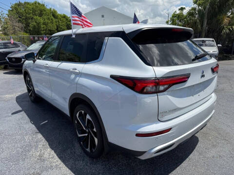 2022 Mitsubishi Outlander SE Launch Edition
