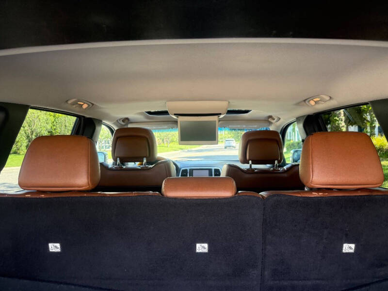 2012 Jeep Grand Cherokee Overland Summit