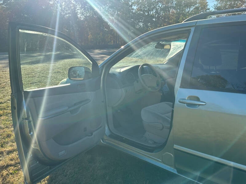 2008 Toyota Sienna CE 7-Passenger