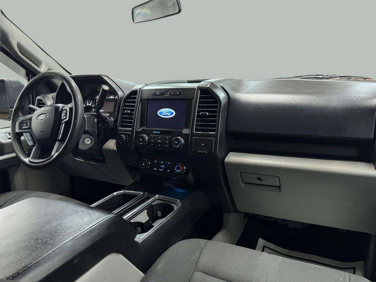 2019 Ford F-150 XLT 4x4 4dr SuperCrew 5.5 ft. SB - Black exterior view 7