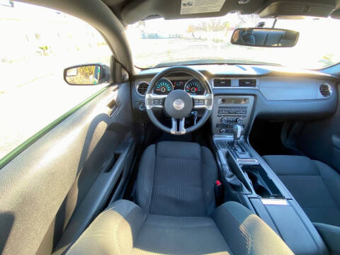 2014 Ford Mustang V6