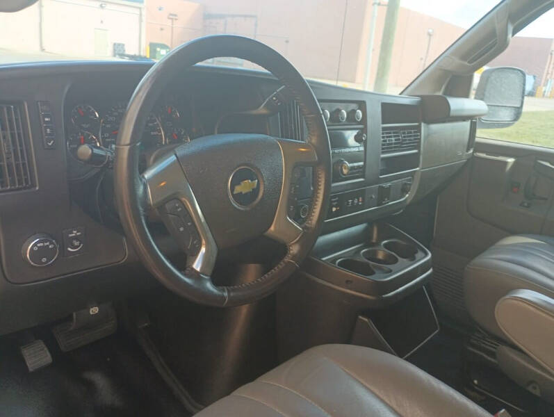 2019 Chevrolet Express 2500