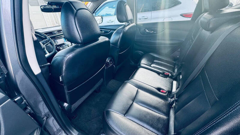 2017 Nissan Rogue SL