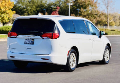 2017 Chrysler Pacifica Touring