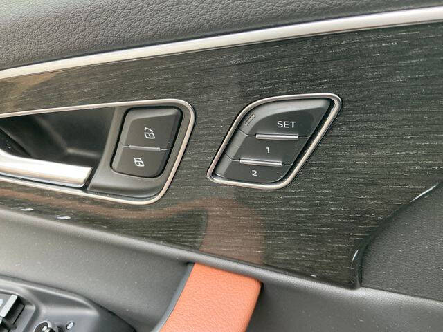 2022 Audi Q7 quattro Premium Plus 55 TFSI