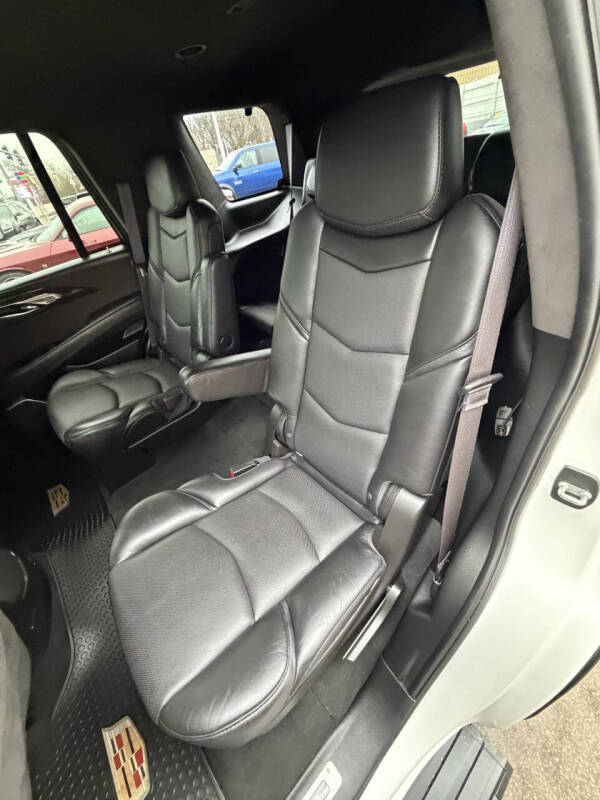 2017 Cadillac Escalade Platinum