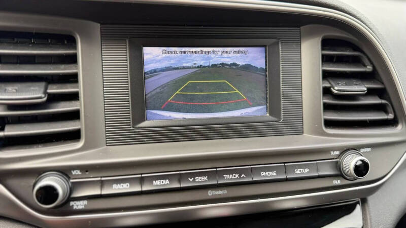 2019 Hyundai Elantra