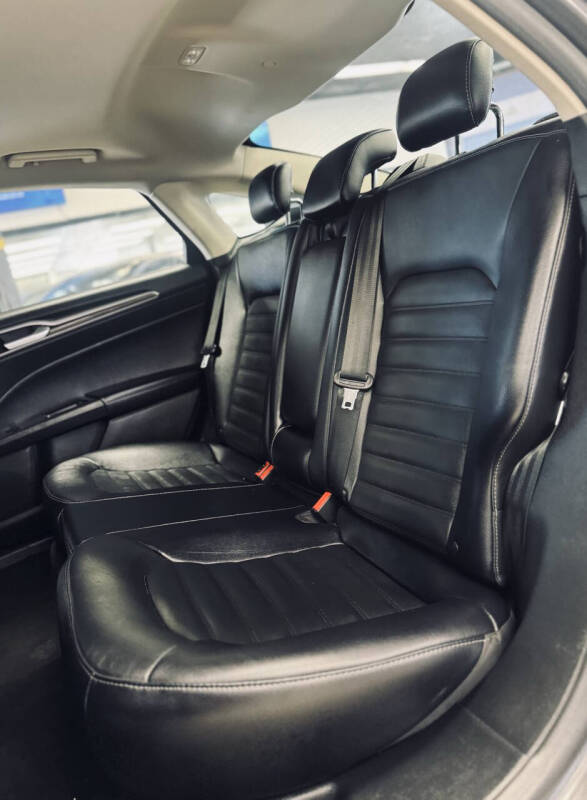 2018 Ford Fusion Energi SE Luxury