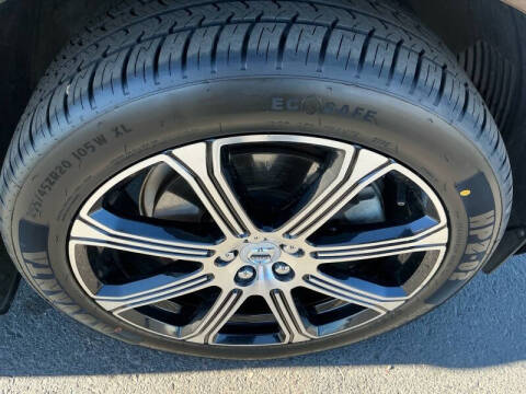 2018 Volvo XC60 T8 eAWD Inscription