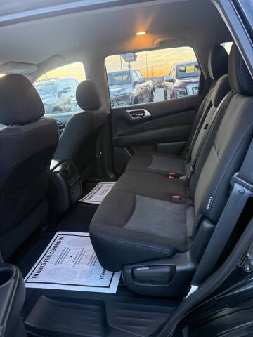 2019 Nissan Pathfinder S