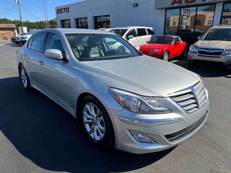 2013 Hyundai Genesis 3.8 photo 3