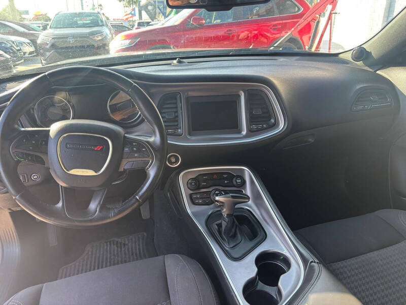 2019 Dodge Challenger SXT