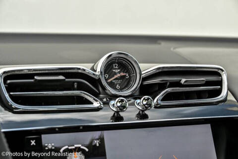 2024 Bentley Bentayga Hybrid