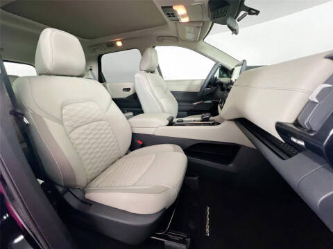 2022 Nissan Pathfinder SV