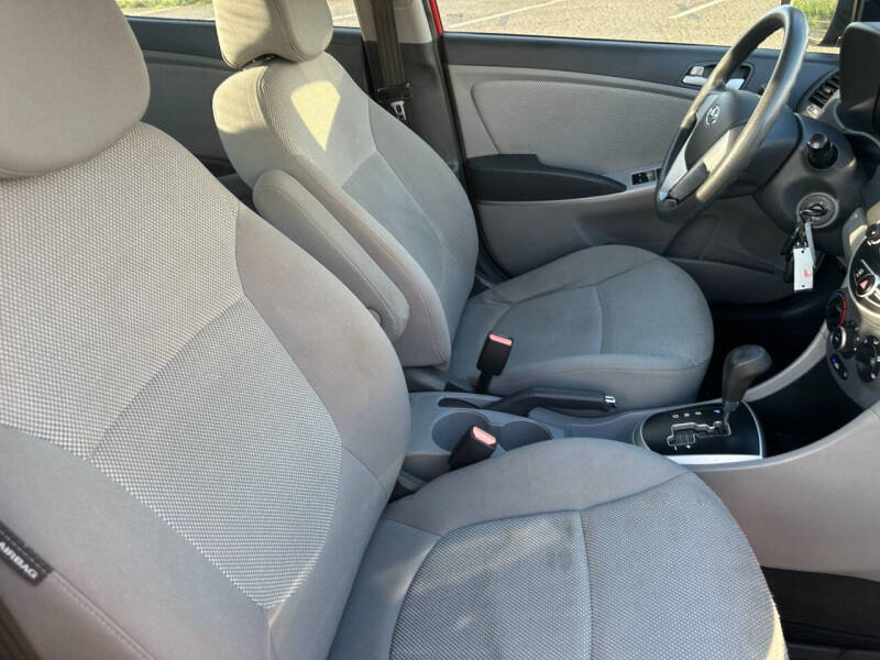 2013 Hyundai Accent GLS