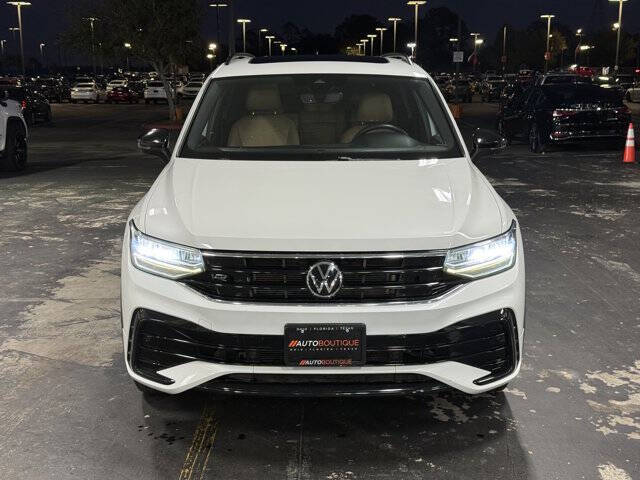 2022 Volkswagen Tiguan SE R-Line Black