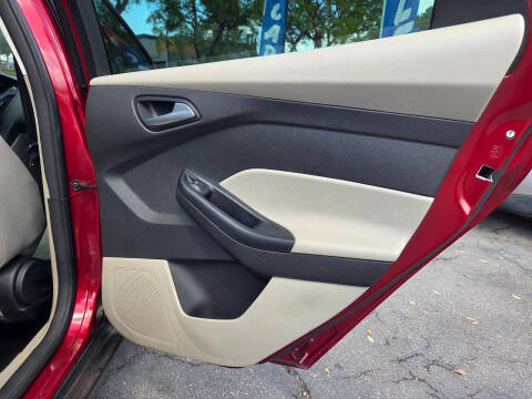 2017 Ford Focus SE