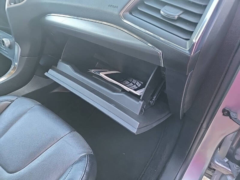 2022 Ford Edge Titanium