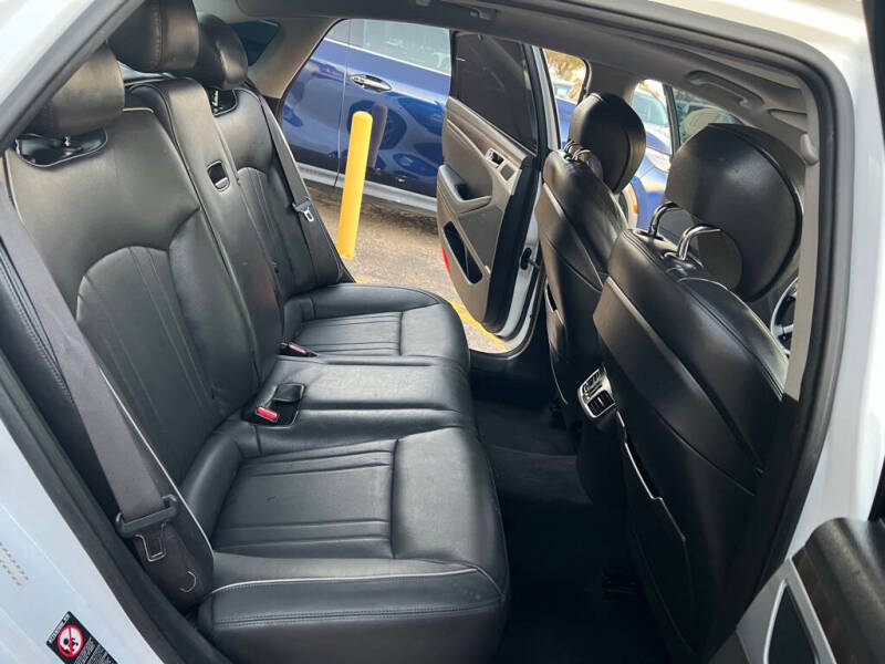 2015 Hyundai Genesis