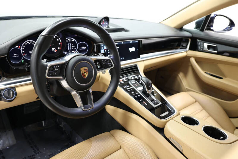 2018 Porsche Panamera