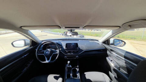 2021 Nissan Altima 2.5 SV