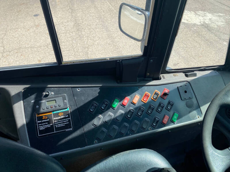 2008 Freightliner B2 Chassis