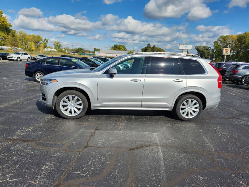 2019 Volvo XC90 T6 Momentum