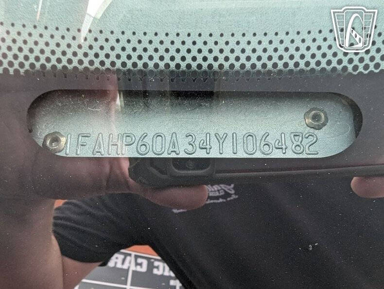 2004 Ford Thunderbird Deluxe