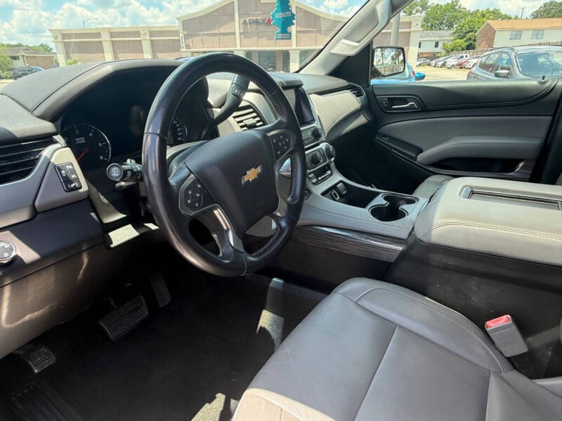 2017 Chevrolet Suburban LT