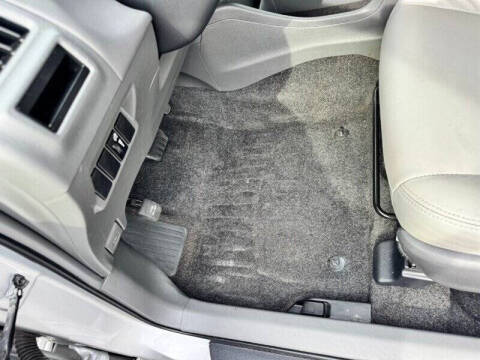 2014 Toyota Prius v Two