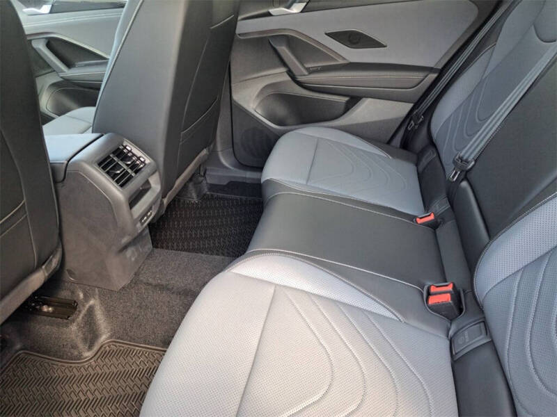 2025 Volkswagen Tiguan SE