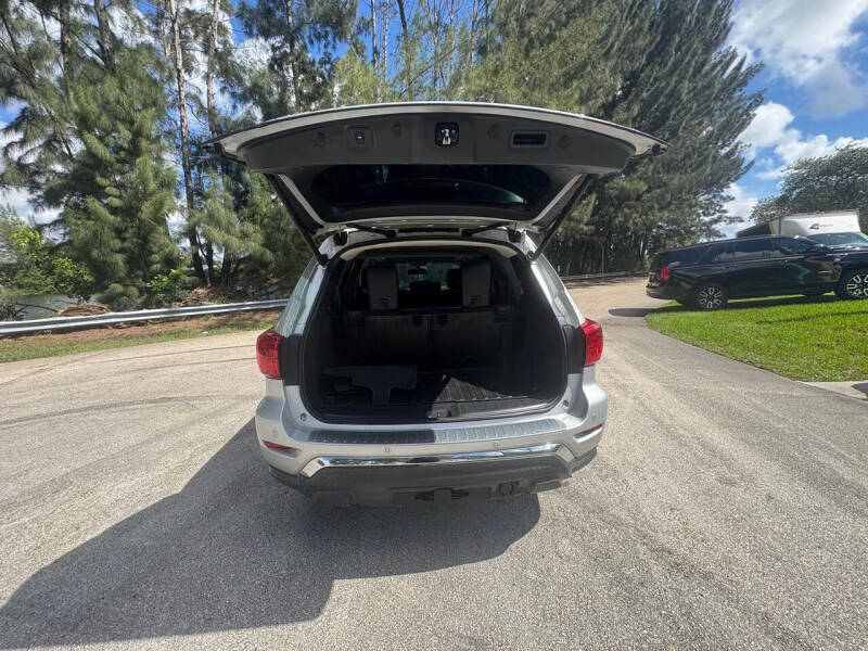 2019 Nissan Pathfinder Platinum