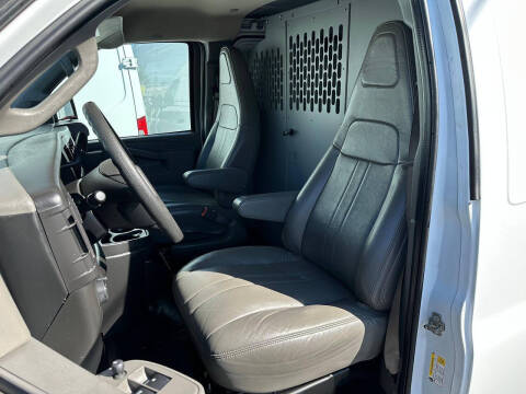 2022 Chevrolet Express 2500