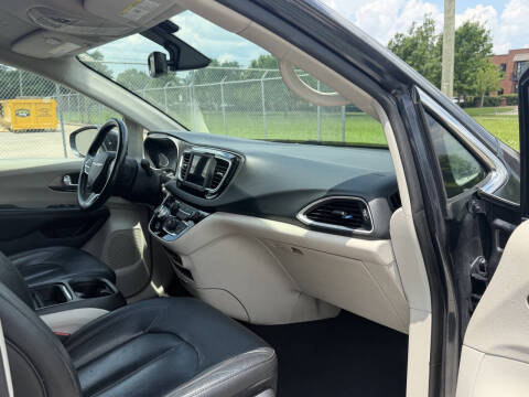 2020 Chrysler Pacifica Touring L