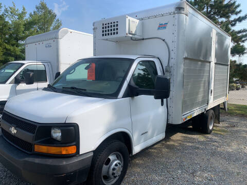 2015 Chevrolet Express for sale at Leonard Enterprise Used Cars in Orion Township MI