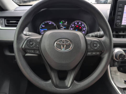 2022 Toyota RAV4 Hybrid XLE