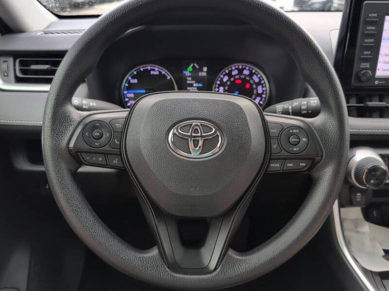2022 Toyota RAV4 Hybrid XLE
