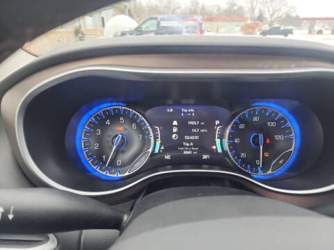 2017 Chrysler Pacifica Touring-L Plus