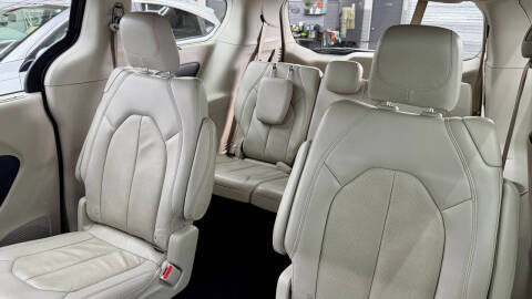 2021 Chrysler Pacifica Touring L