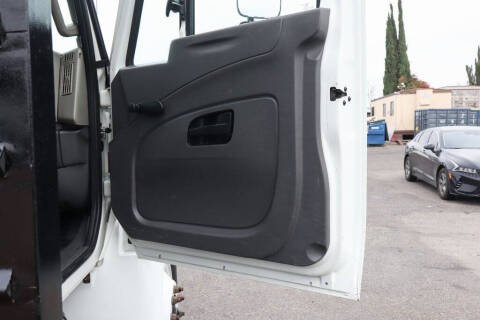 2019 International DuraStar 4300