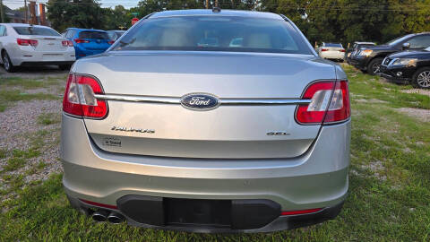 2011 Ford Taurus SEL