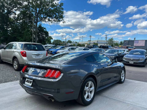 2017 Ford Mustang V6