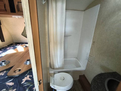 2015 Pacific Coachworks POWERLITE 19EX