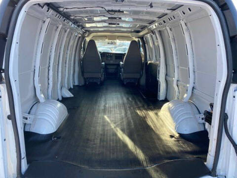 2024 GMC Savana 2500