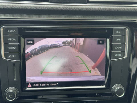 2018 Volkswagen Passat 2.0T R-Line